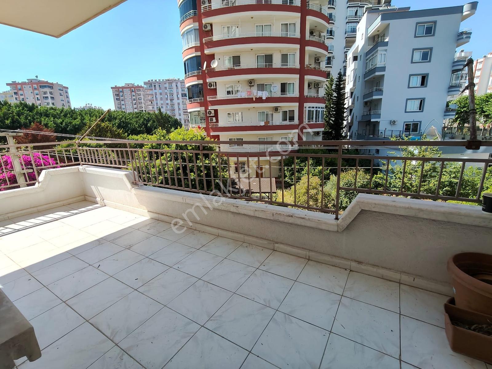 Remax Toros'tan Mezitli'de Kumkent Sitesi'nde Satılık 3+1 - Görsel 8