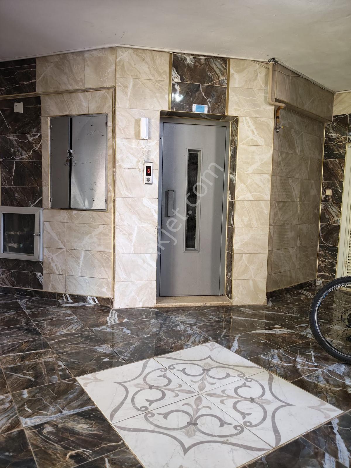 Remax Toros'tan Mezitli'de Kumkent Sitesi'nde Satılık 3+1 - Görsel 9