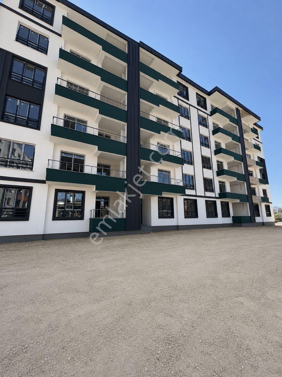 Fatih Karakolu Yakını Site İçi Sıfır 2,5+1 Yüksek Giriş Daire