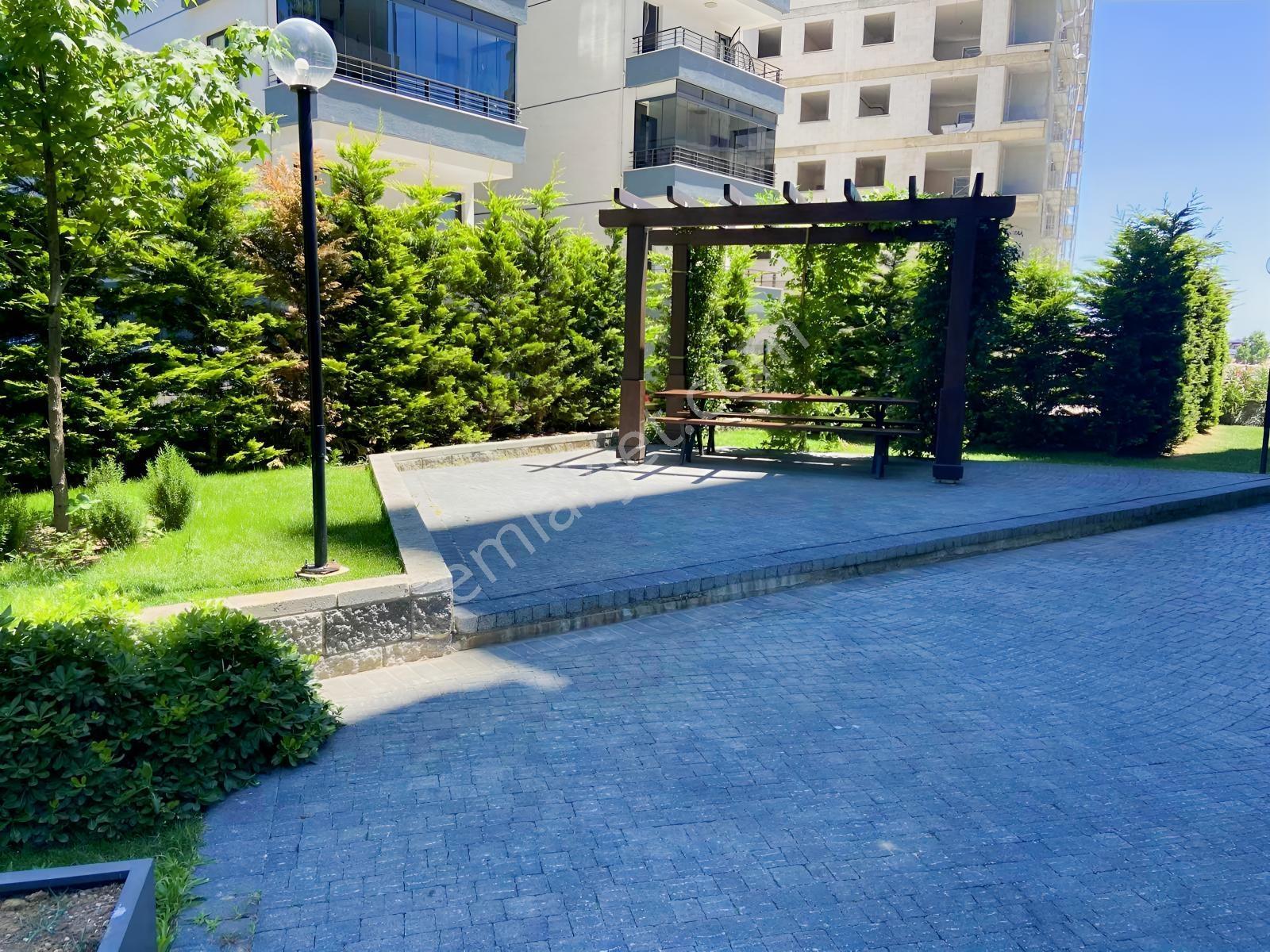 Çekmeköy Site İçi Manzaralı Şömineli 3+1 Loft Sıfır Daire - Görsel 15