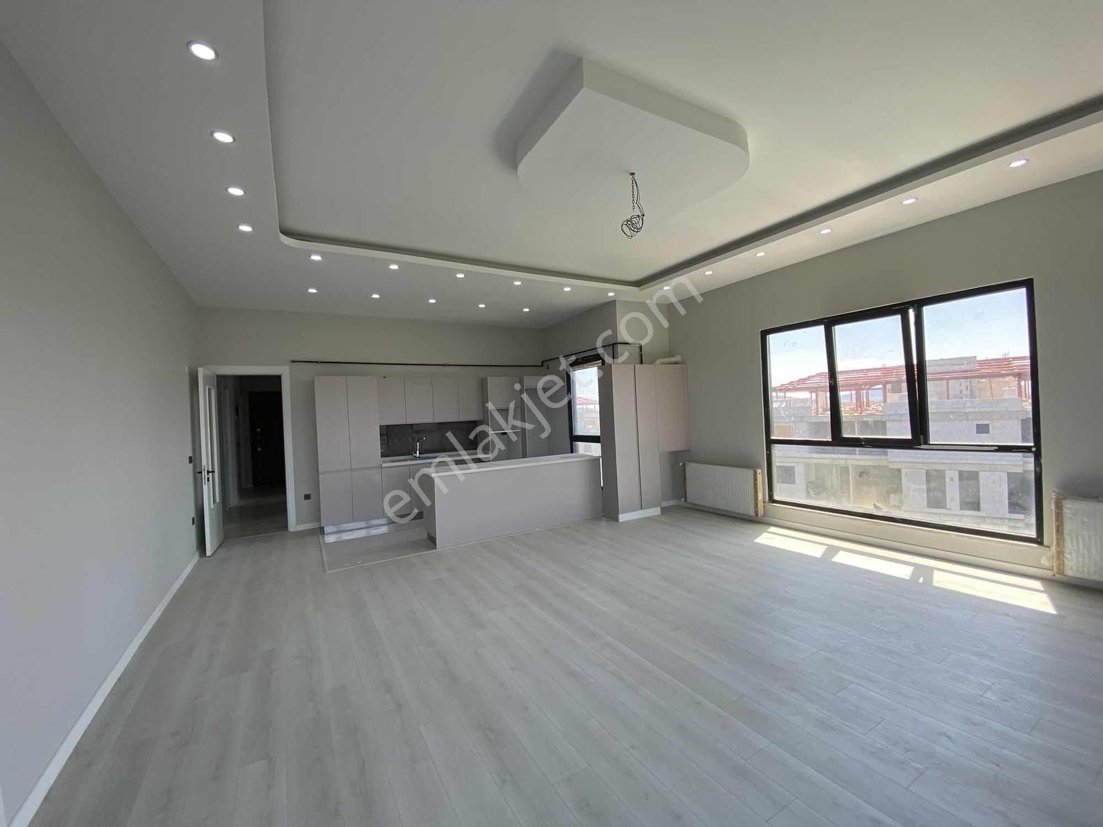 Çekmeköy Site İçi Manzaralı Şömineli 3+1 Loft Sıfır Daire - Görsel 6