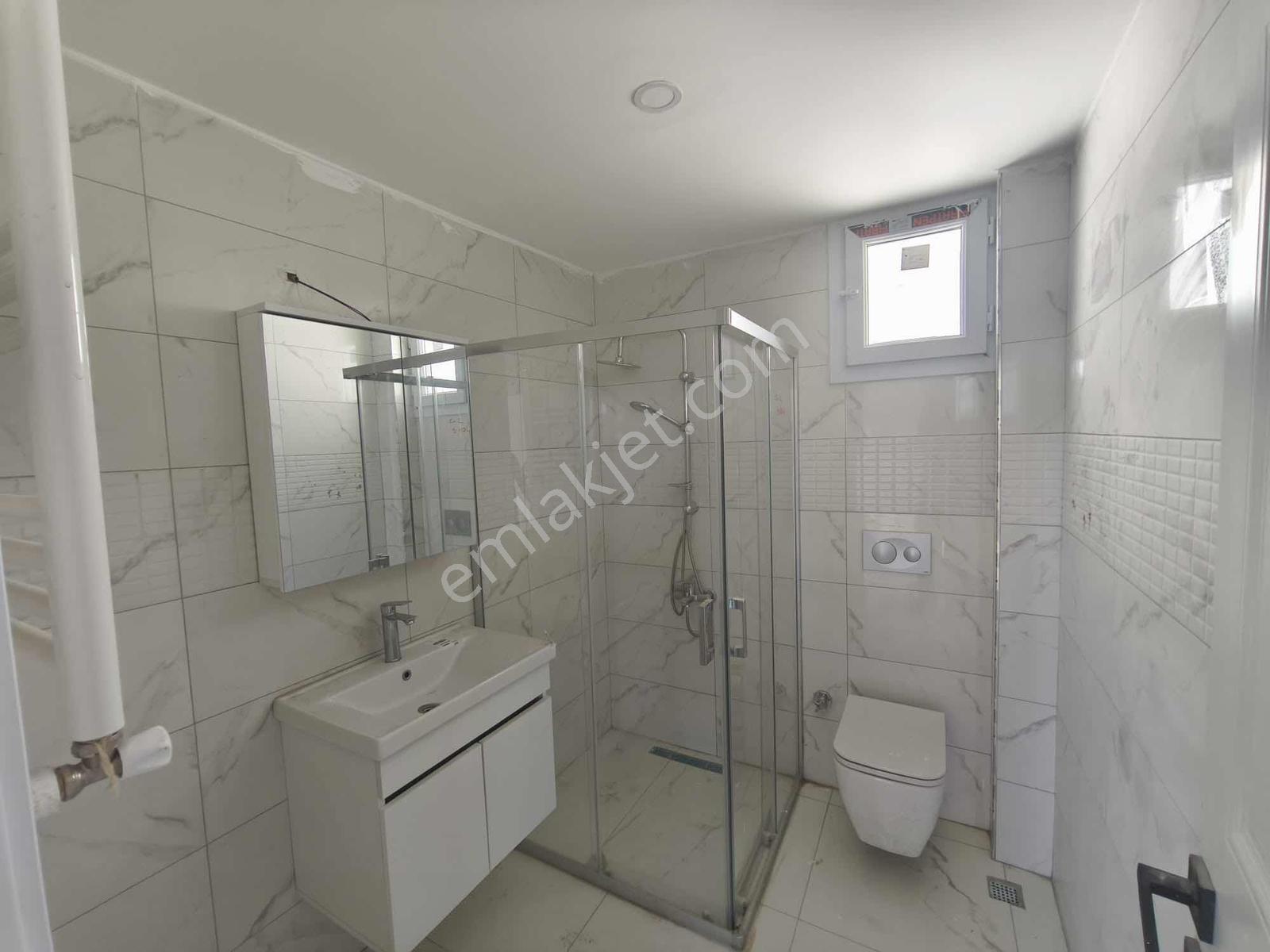 Celaliye'de Denizin Yanında 6+2 İki Farklı Daire Şeklinde Villa - Görsel 18