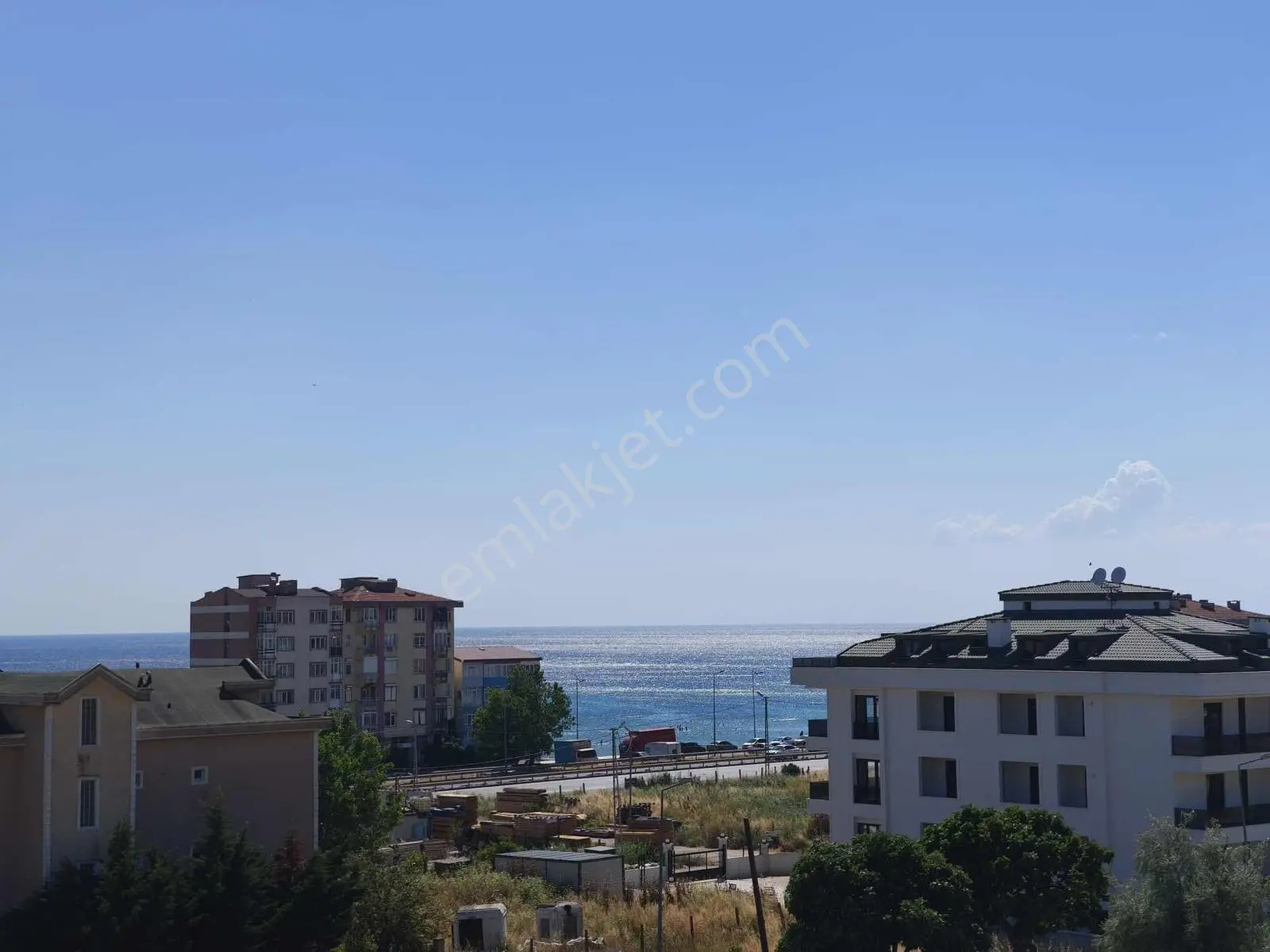 Celaliye'de Denizin Yanında 6+2 İki Farklı Daire Şeklinde Villa - Görsel 4