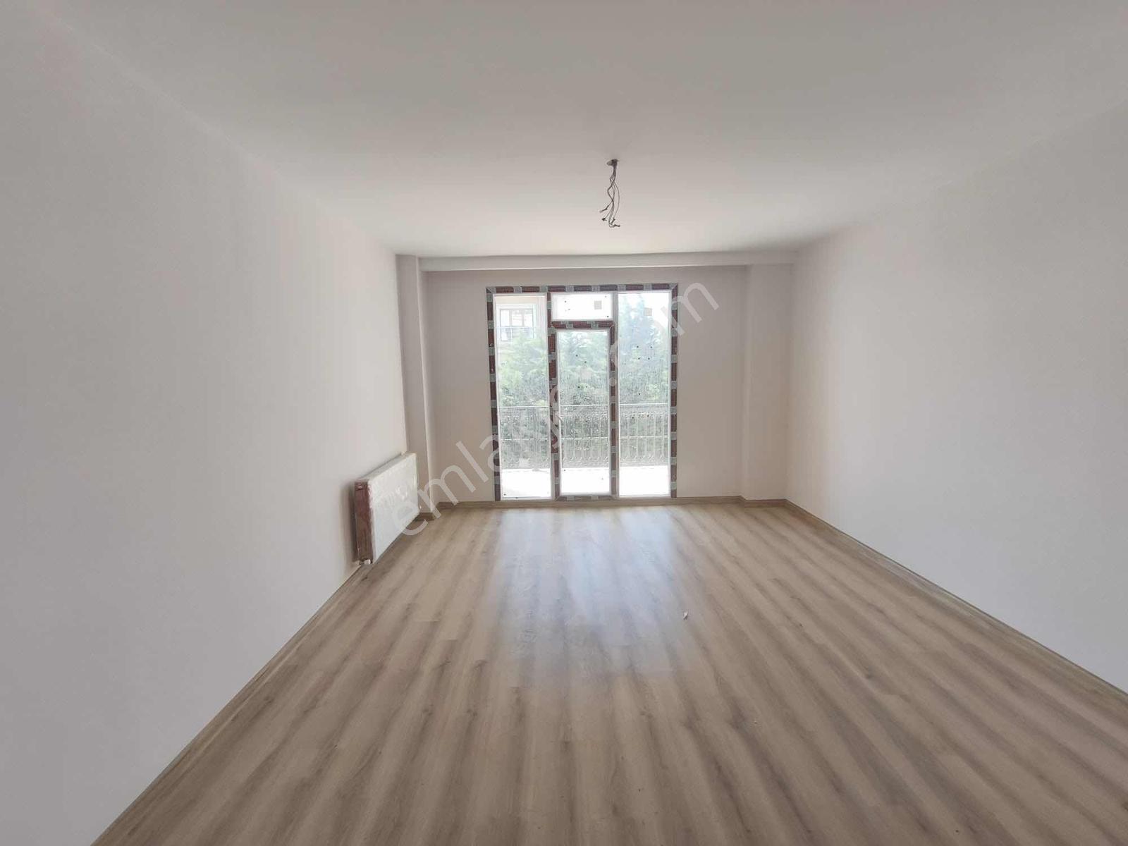 Celaliye'de Denizin Yanında 6+2 İki Farklı Daire Şeklinde Villa - Görsel 19