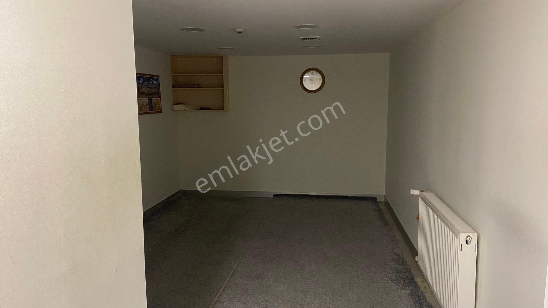 Sultangazi Tramvay Caddesi Üzerinde Kiralık İki Katlı Dükkan - Görsel 9