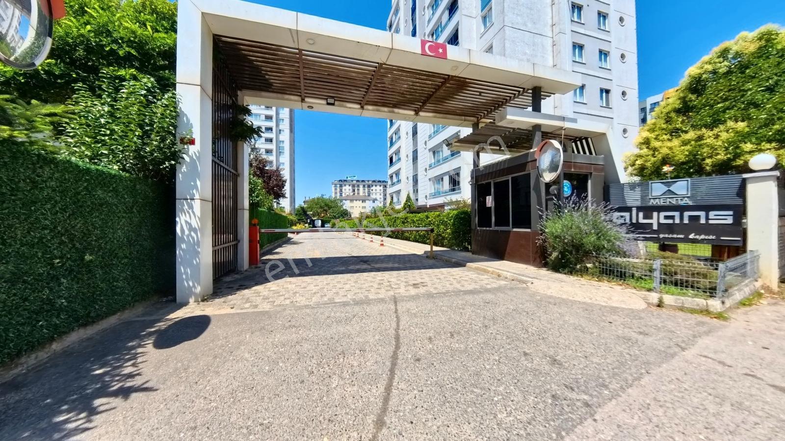 Sultanbeyli Merkez'de Metro Yanı Site İçi Ara Kat Kiralık Daire - Görsel 34