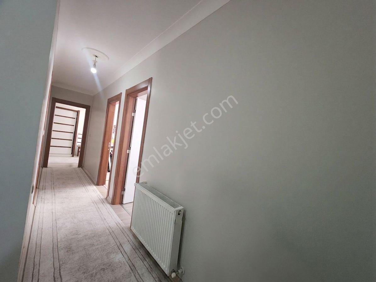 Re/max İnci'den Edremit Merkezde Satılık Ebeveyn Banyolu 3+1 Daire - Görsel 15