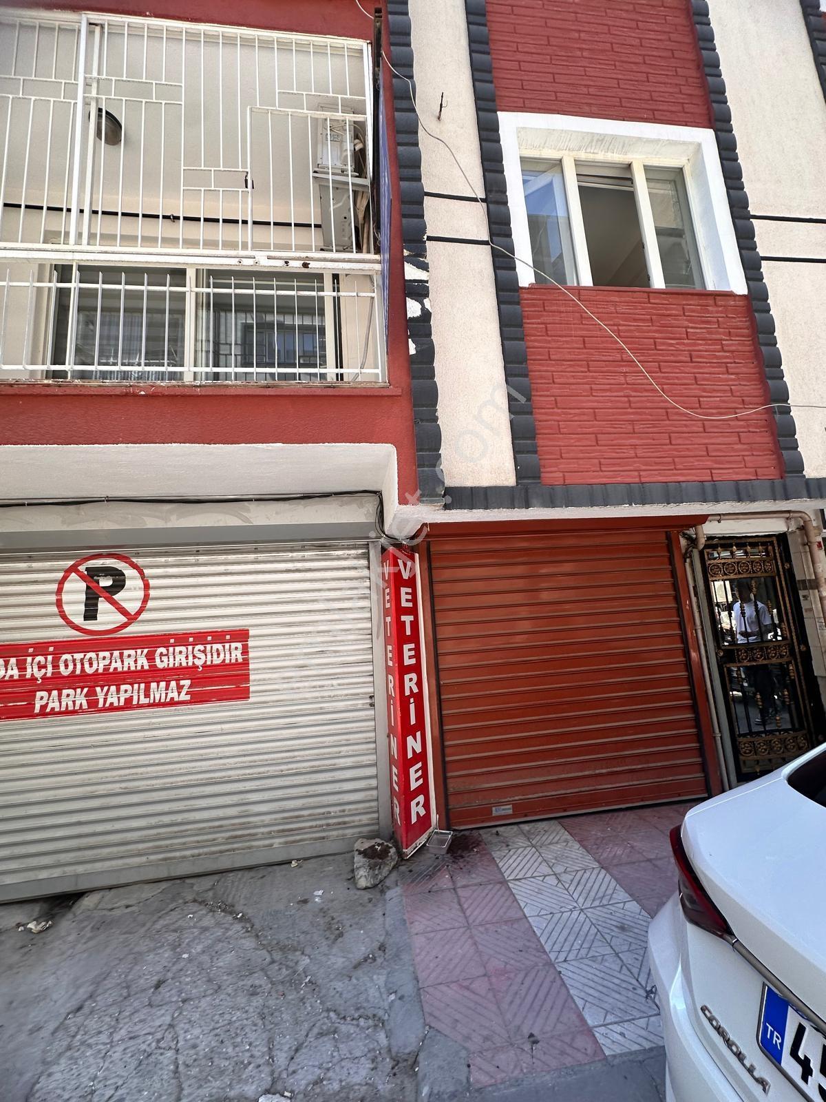 Çarşı Göbeğinde 70m2 Otomotik Kepenkli Bahçeli Klimalı Dükkan - Görsel 5