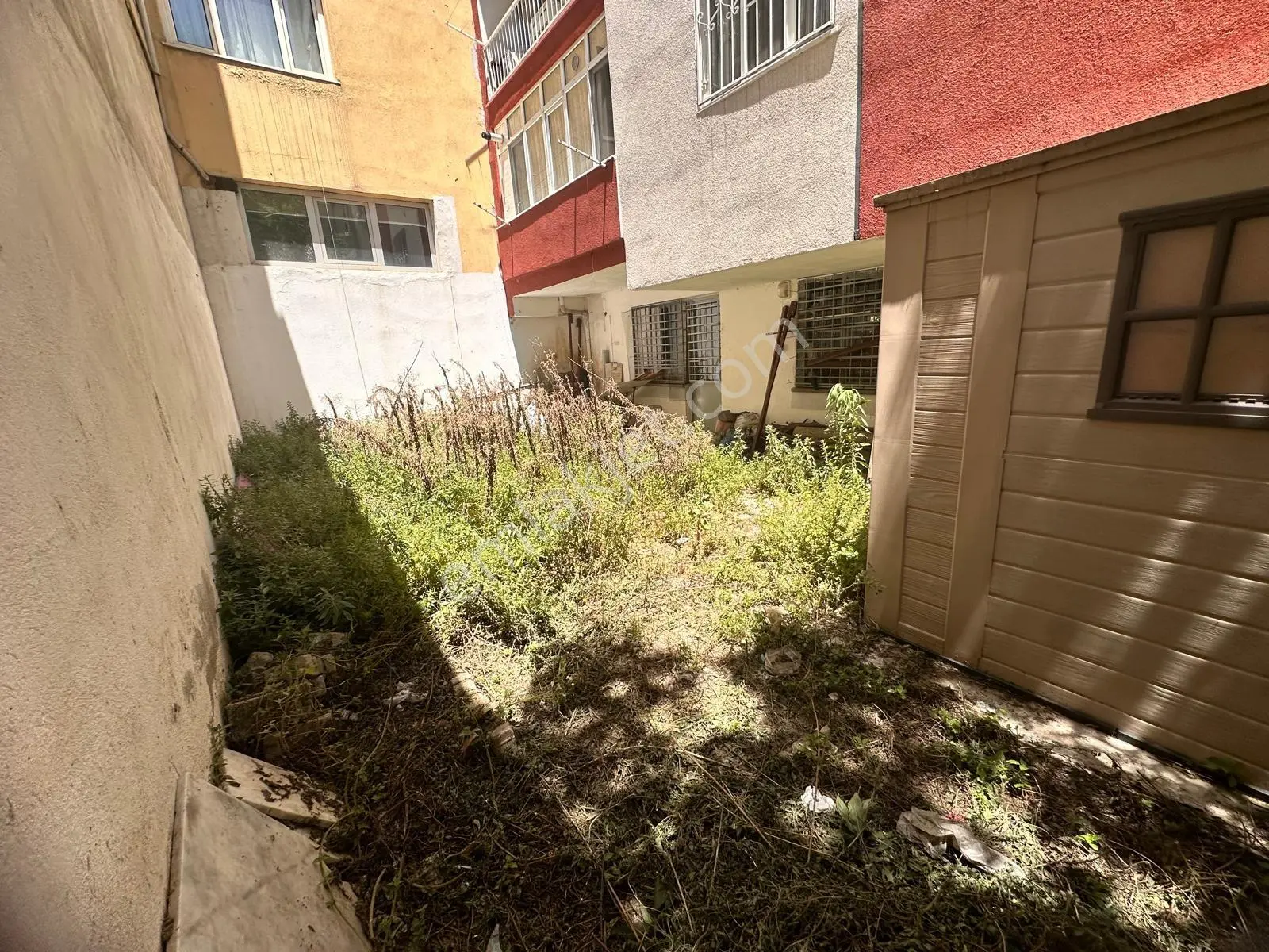 Çarşı Göbeğinde 70m2 Otomotik Kepenkli Bahçeli Klimalı Dükkan - Görsel 13