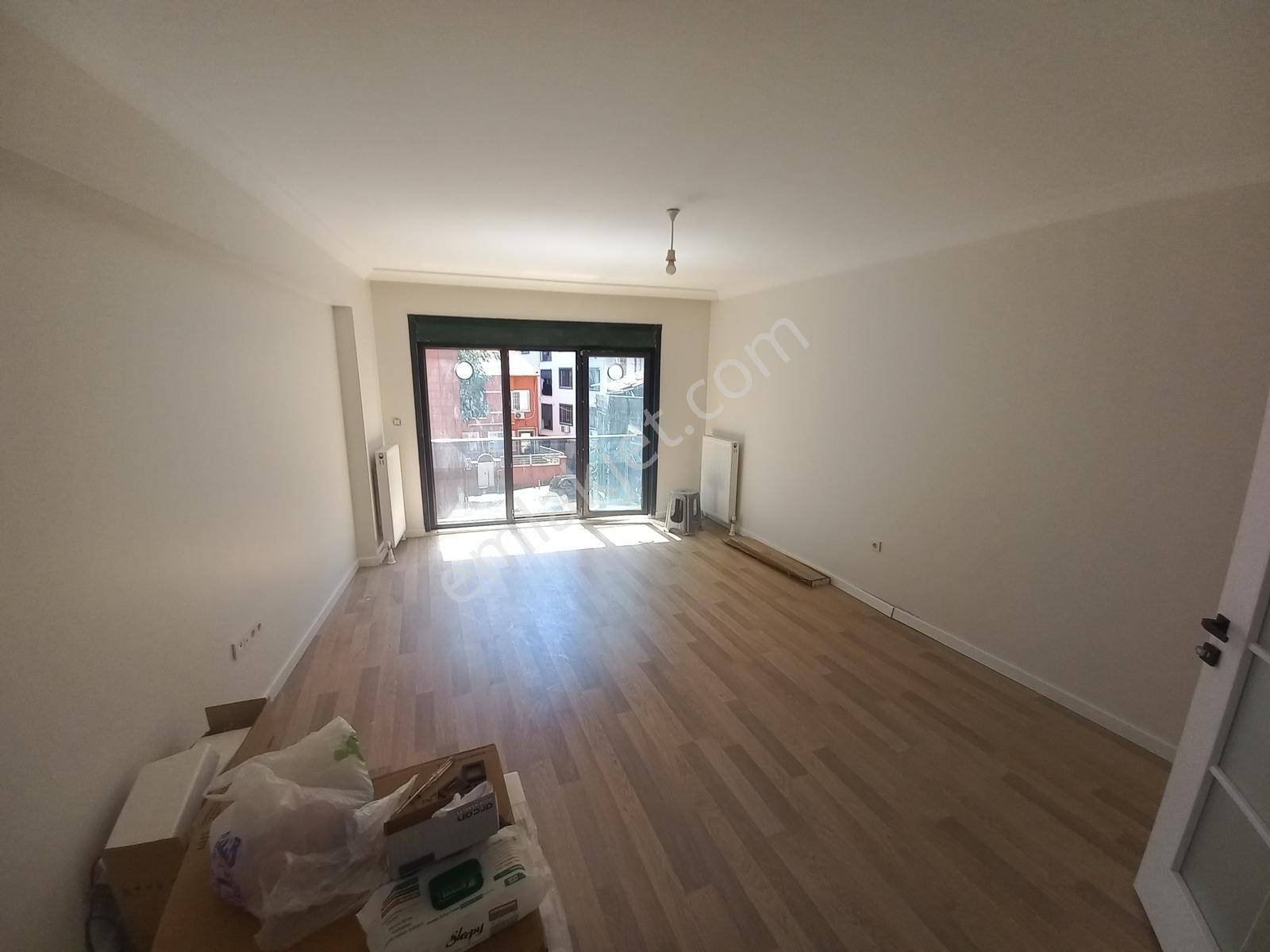 Üsküdar Mesahile Yürümemesafesinde Yenibinada Ara Kat Daire - Görsel 7