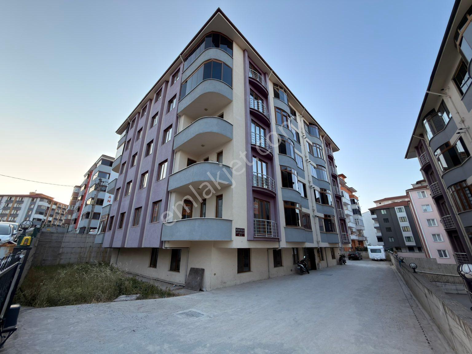 Wisrem Safranboludan Beşbinevlerde Kiralık 3+1 Daire - Görsel 42