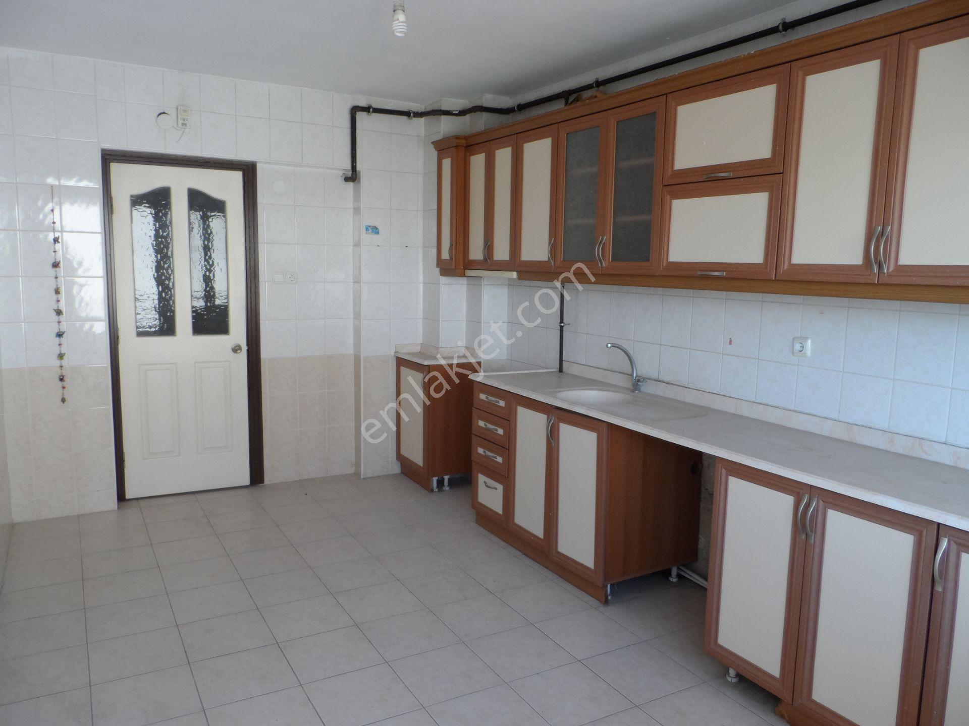 Nazilli Ege Emlak Ofisinden Yeni Mah. Asansörlü, Doğalgaz Kombili Kiralık Daire - Görsel 10