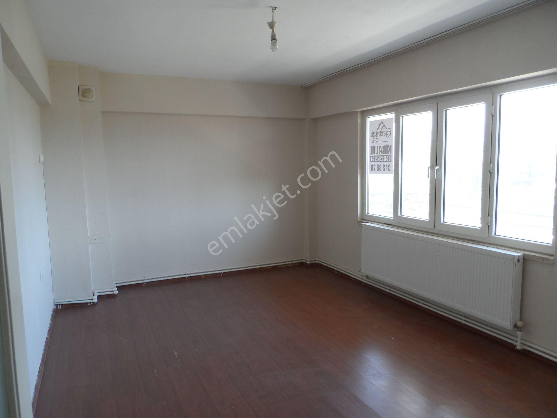 Nazilli Ege Emlak Ofisinden Yeni Mah. Asansörlü, Doğalgaz Kombili Kiralık Daire - Görsel 14
