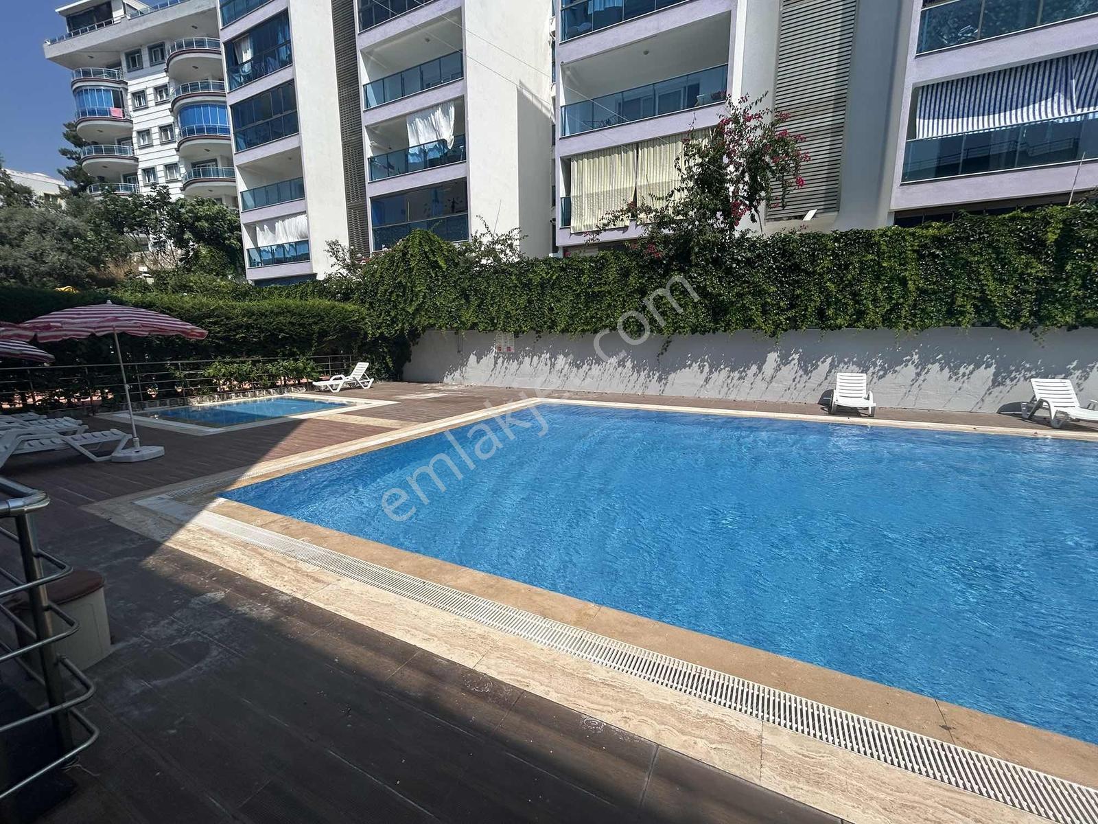 Acill Kuşadası Merkez Havuzlu Sitede Satılık 2+1 Fırsat Daire - Görsel 34