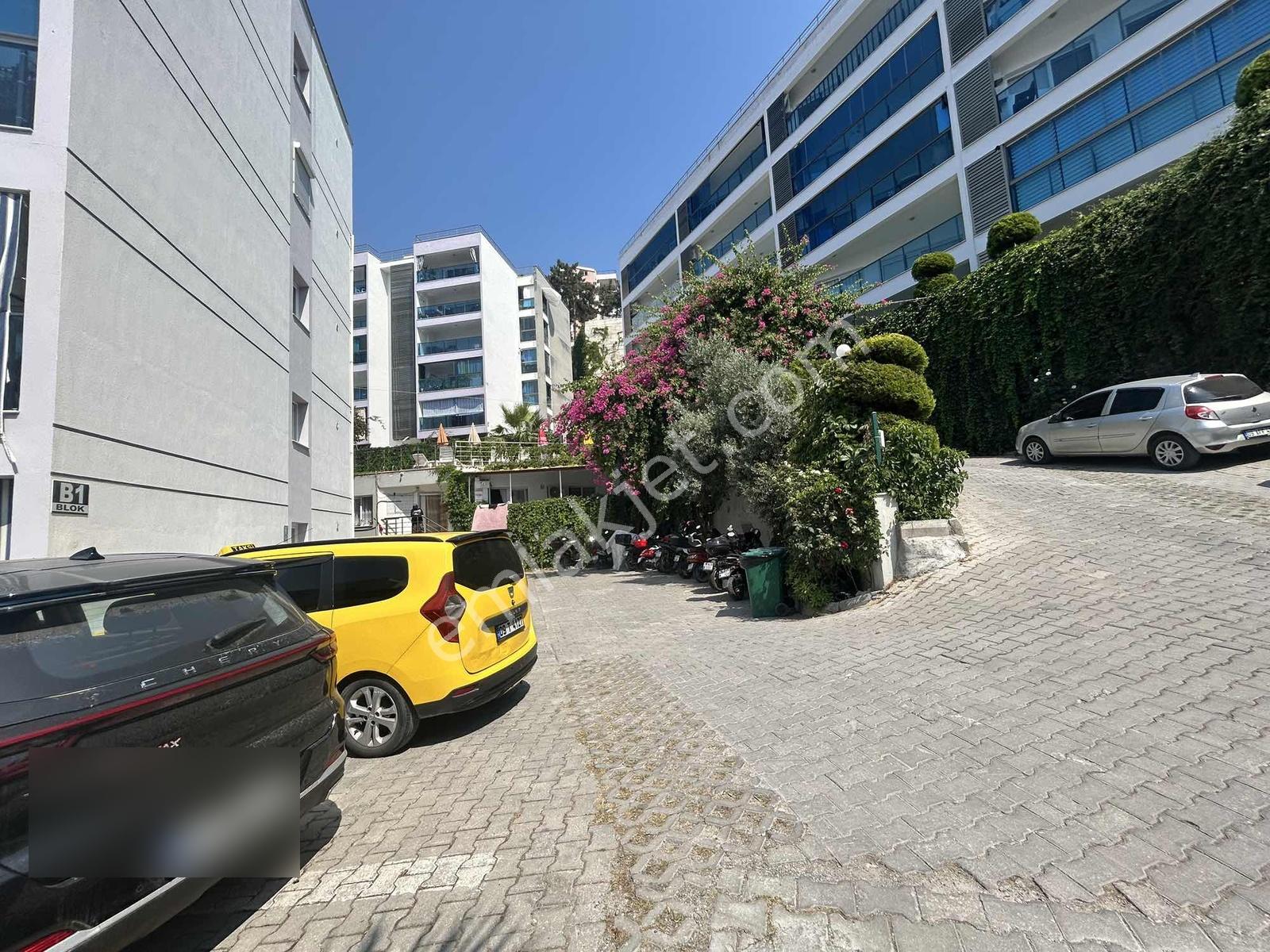 Acill Kuşadası Merkez Havuzlu Sitede Satılık 2+1 Fırsat Daire - Görsel 24