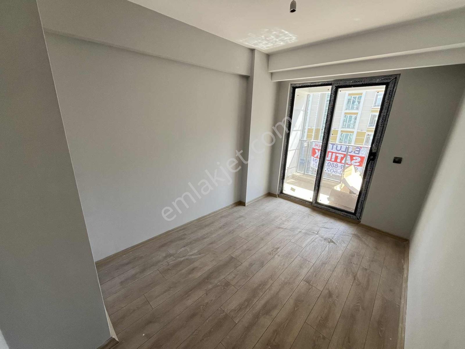 Bulut Emlak;bulvara Cephe Ara Kat Kombili Sıfır 1+1 Daire - Görsel 7