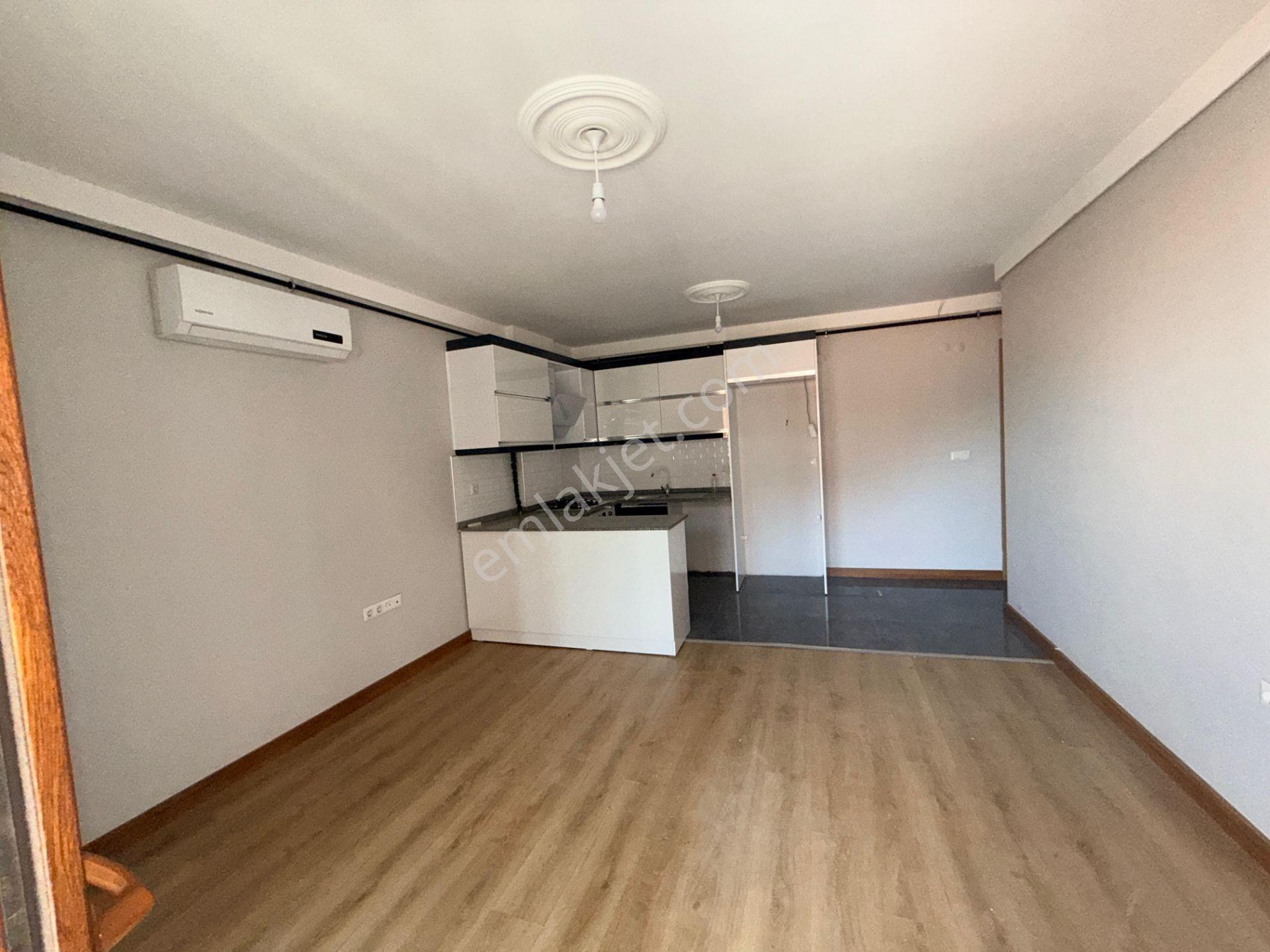 Seferihisar Çarşı Merkezinde Kiralık 1+1 - Görsel 6