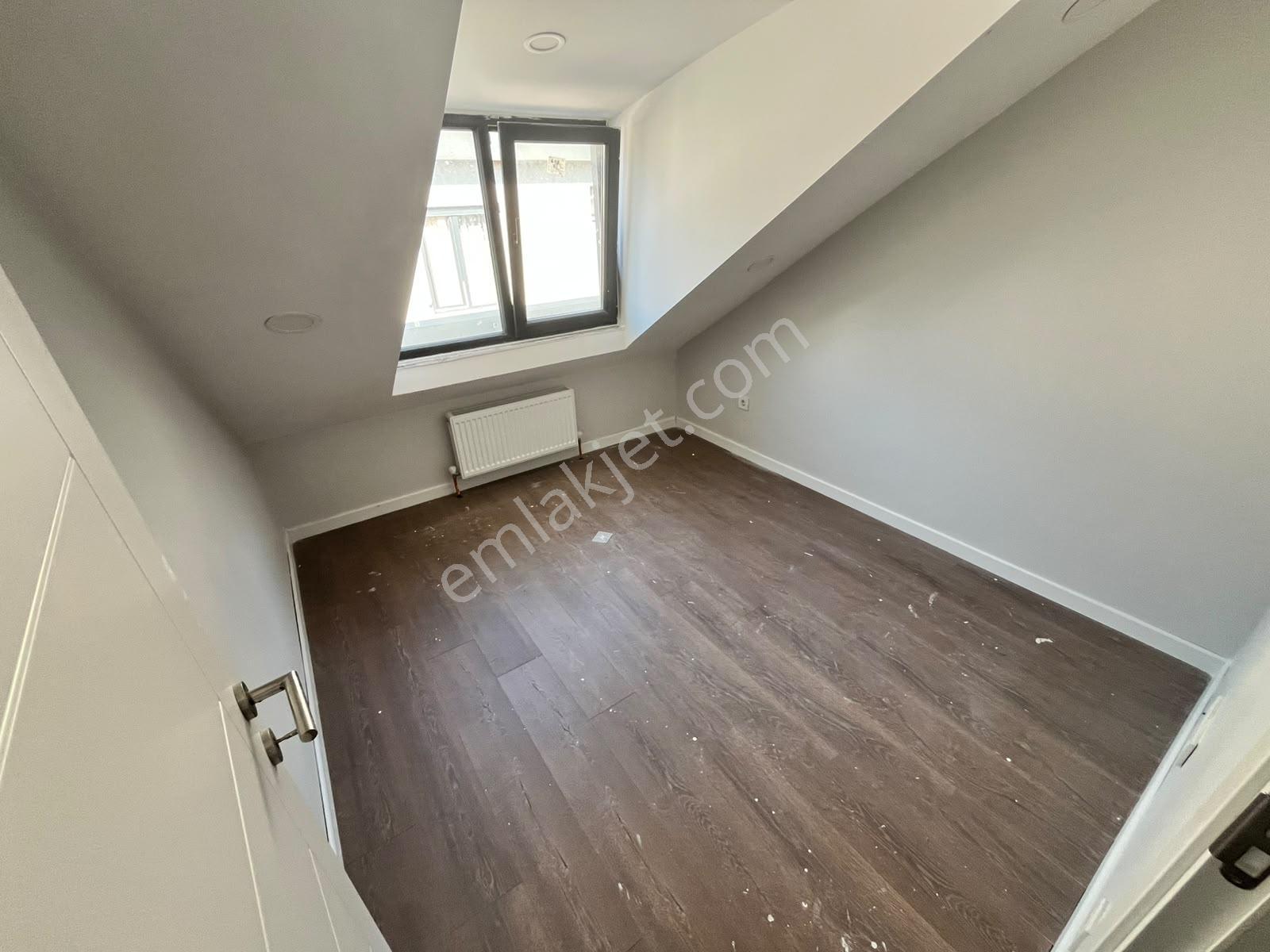 Pendik Sahilde Cadde Üzerinde Kiralık Sıfır Üst Dubleks - Görsel 30