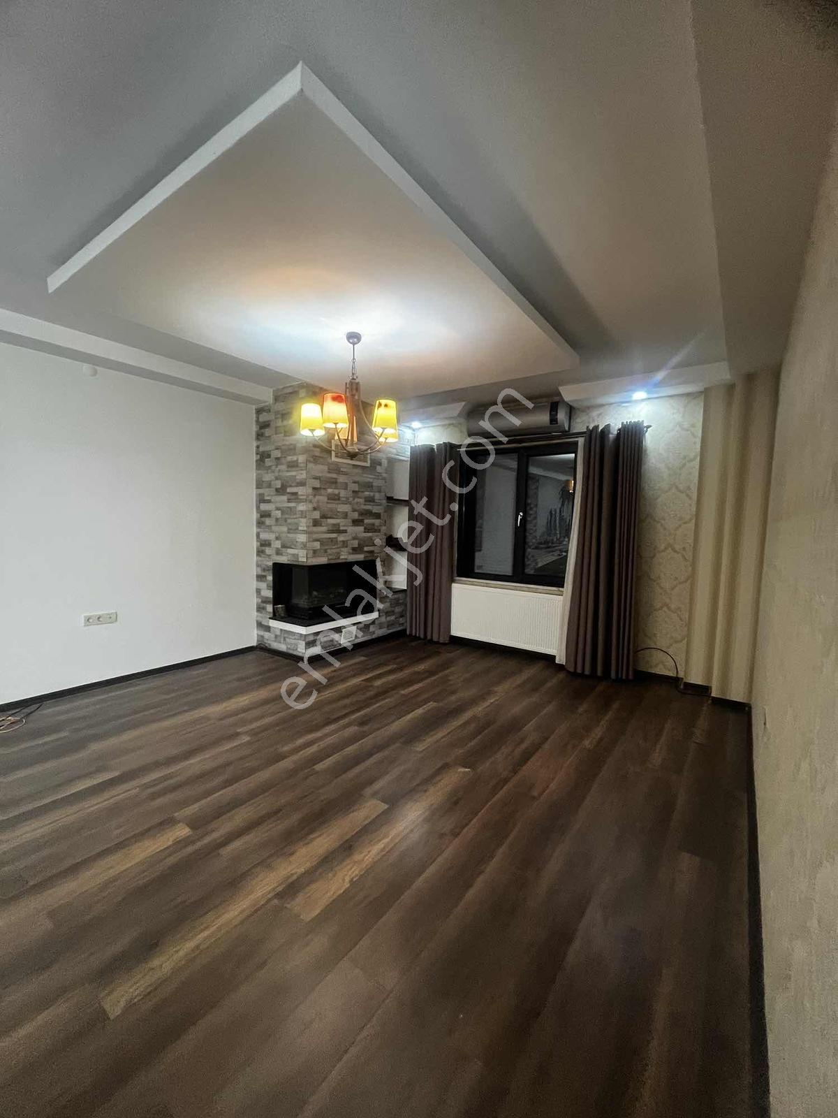 Müstakil Havuzlu ,bahçeli ,tam Donanımlı Özel Tasarım 4+1 Villa - Görsel 24