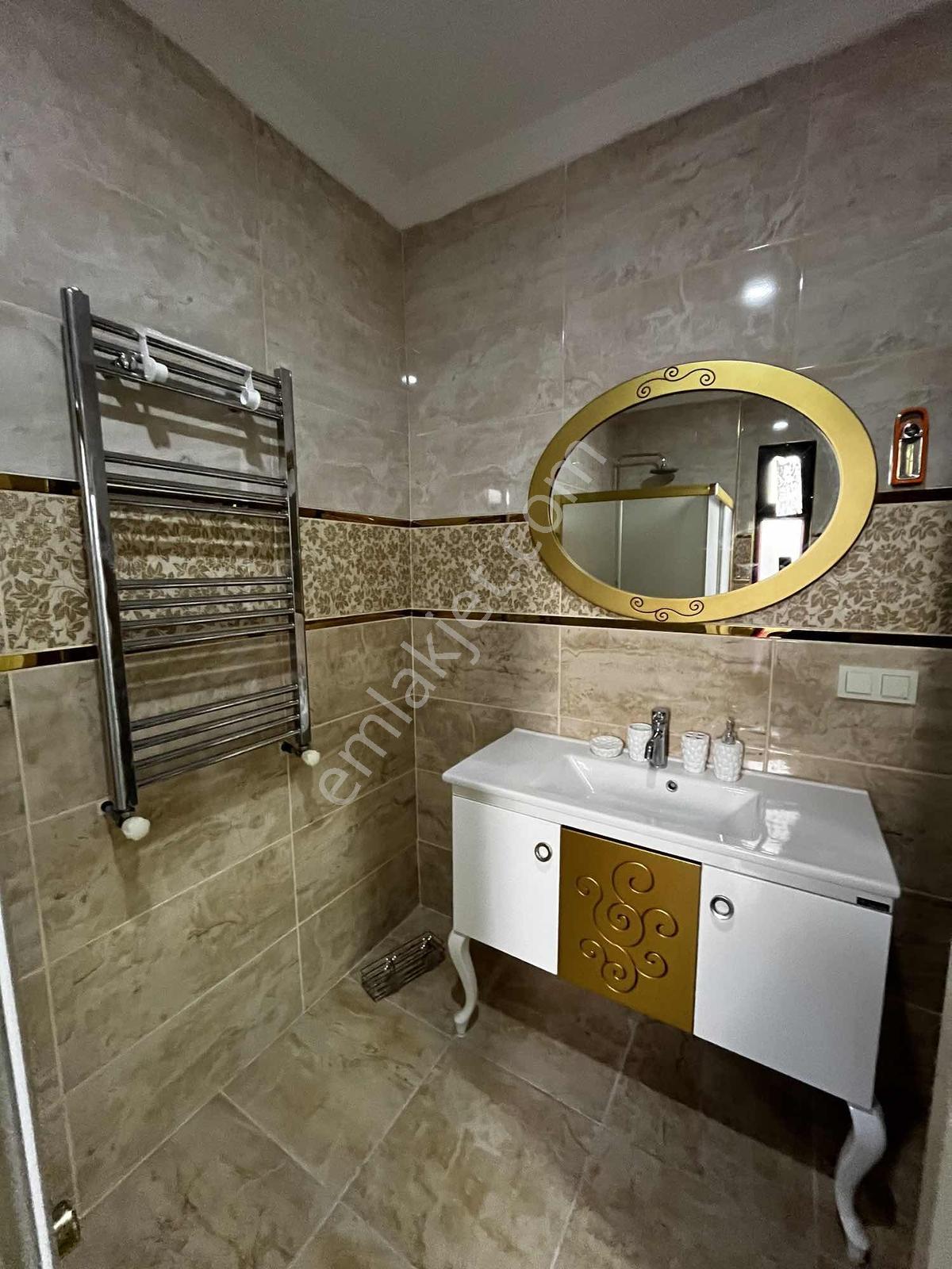 Müstakil Havuzlu ,bahçeli ,tam Donanımlı Özel Tasarım 4+1 Villa - Görsel 35