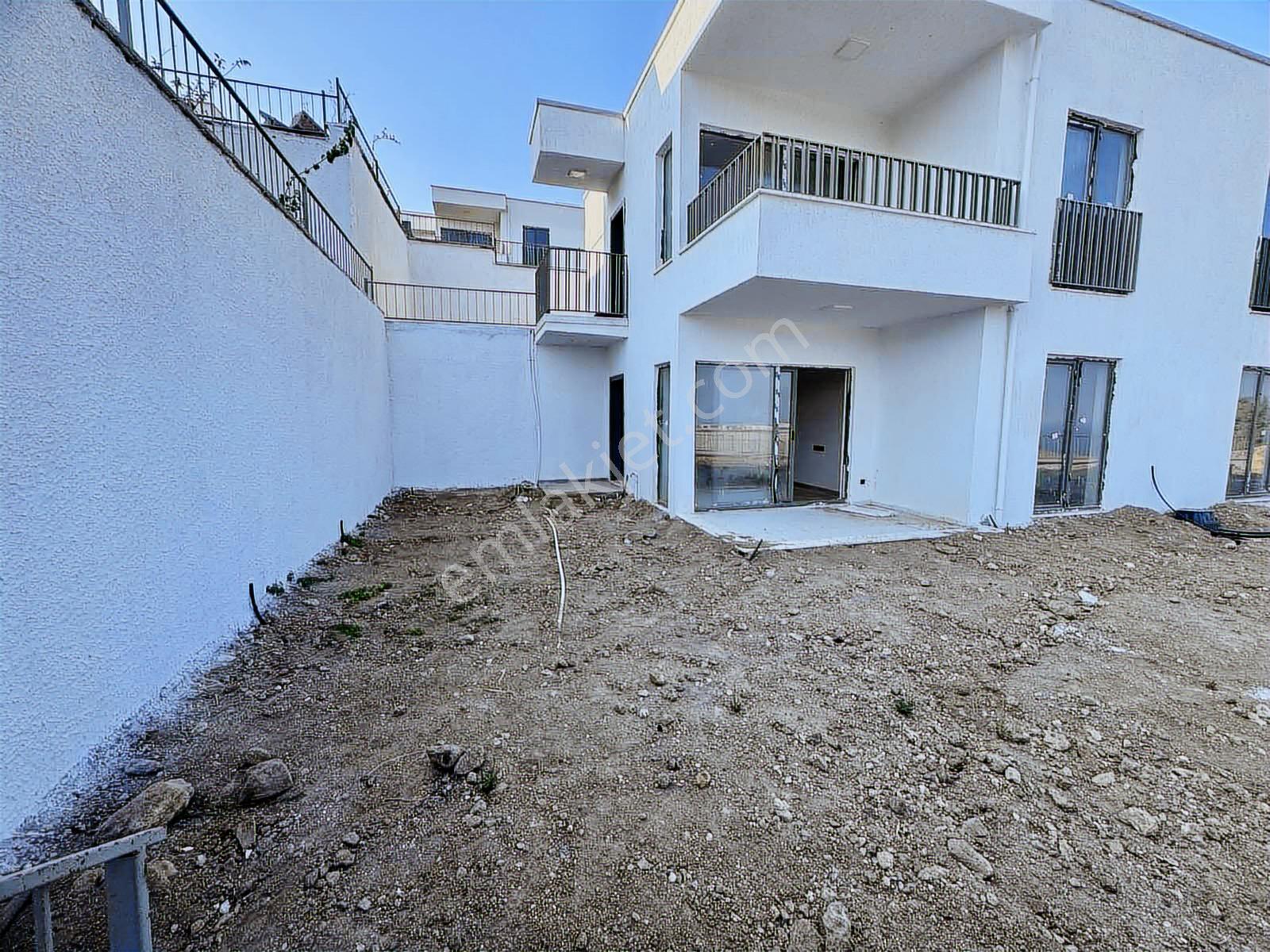 Yahşi Bodrum Deniz Manzaralı Köşe Sıfır Bahçekatı Yıllık - Görsel 6