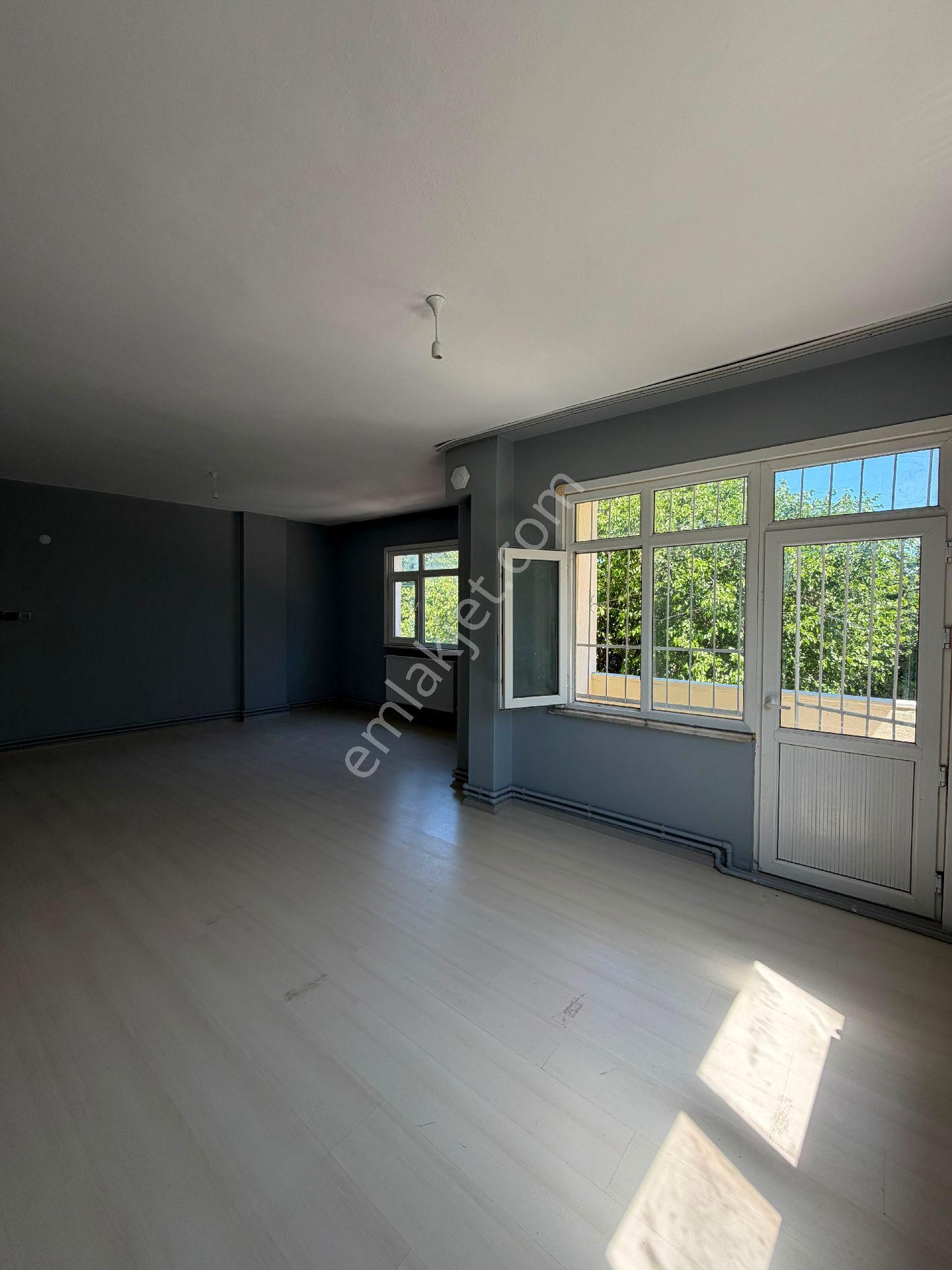 🏡 Fırsat! Komple Yenilenmiş 130 M² 3+1 Kiralık Daire | Merkezi Konum - Görsel 10