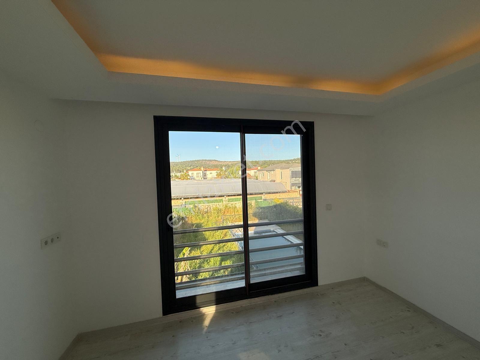 Urla Kuşçular Da Havuzlu ,geniş Bahçeli Satılık Villa - Görsel 13