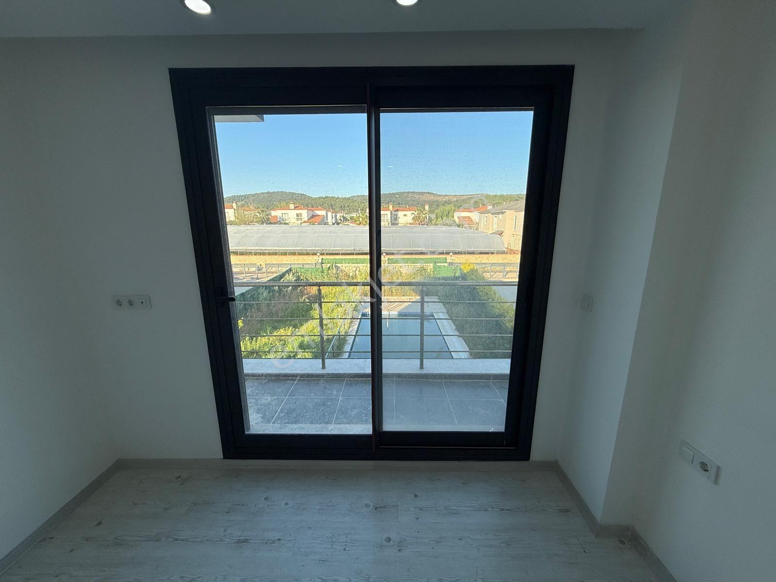 Urla Kuşçular Da Havuzlu ,geniş Bahçeli Satılık Villa - Görsel 15