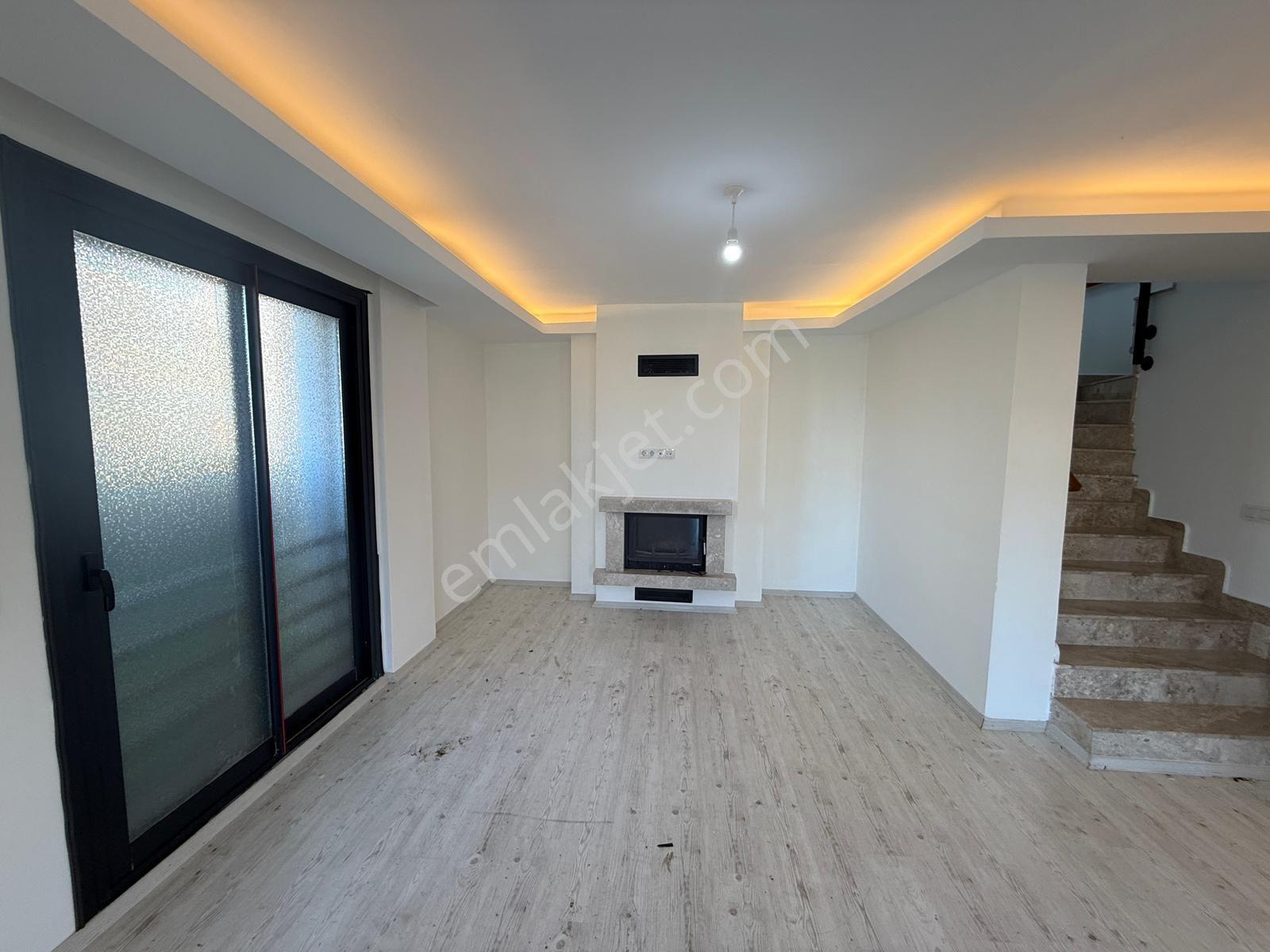 Urla Kuşçular Da Havuzlu ,geniş Bahçeli Satılık Villa - Görsel 7