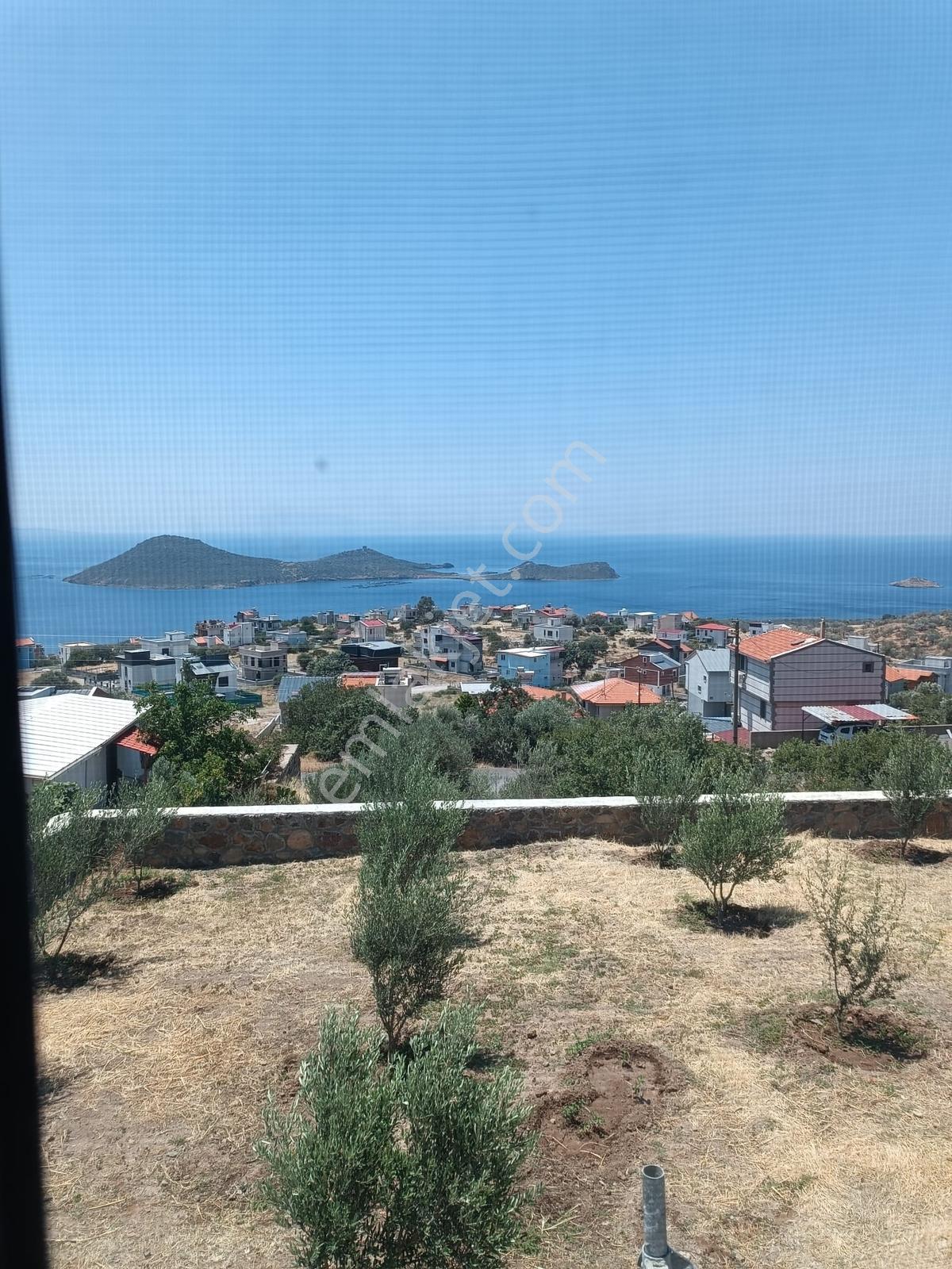 Çandarlı Bimeyko Sitesinde Denize Yakın Bahçeli Müstakil Ev - Görsel 8