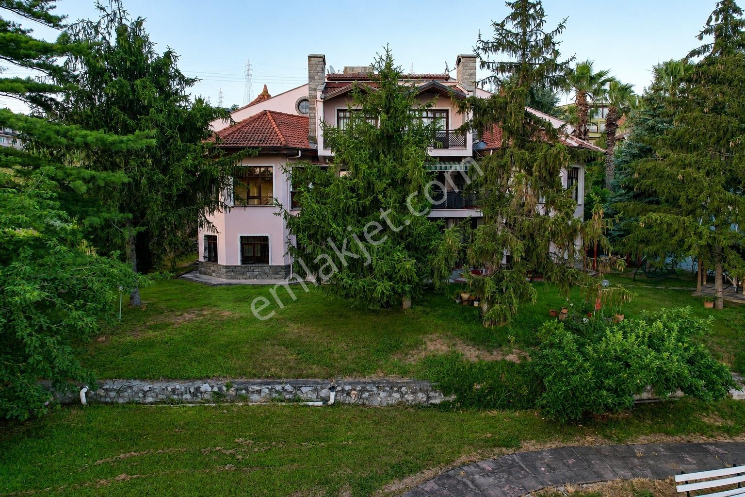 Sakarya'nın En Prestijli Sitesinde Satılık 7+2 Villa - Görsel 13