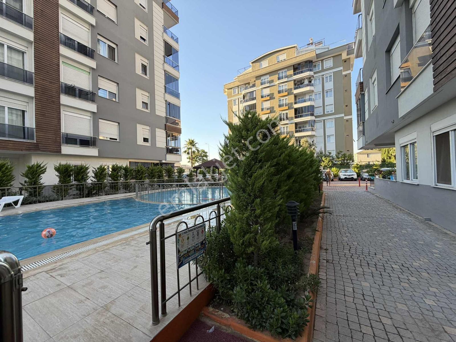 Konyaaltı Molla Yusuf Mah De Havuzlu Güvenlikli Sitede 2+1 Daire - Görsel 9