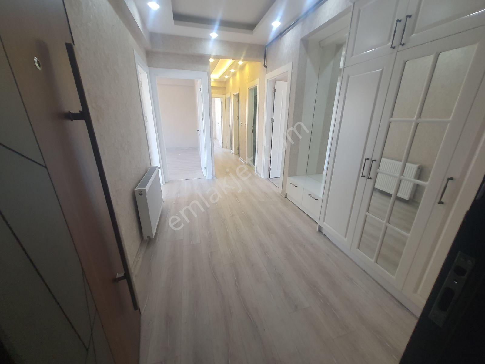 Öznur Emlak'tan Narlıkuyuda Kiralık 3+1 Lüks Daire - Görsel 2