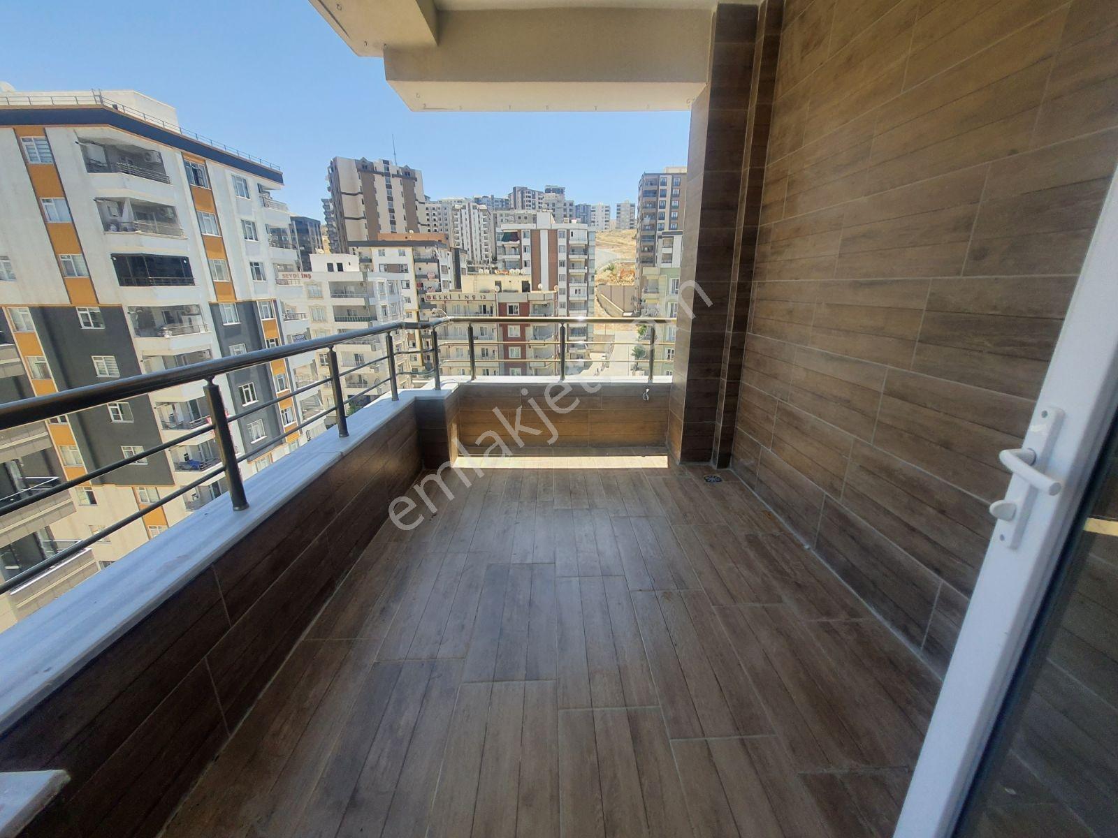Öznur Emlak'tan Narlıkuyuda Kiralık 3+1 Lüks Daire - Görsel 9
