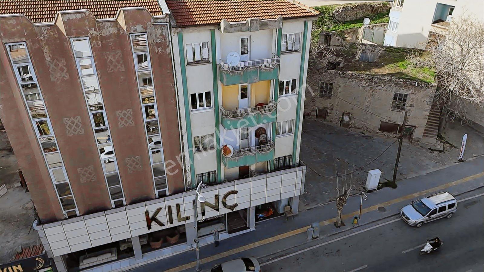 Adana Caddesi Kılınç Mobilya Üstü 3+1 Daire