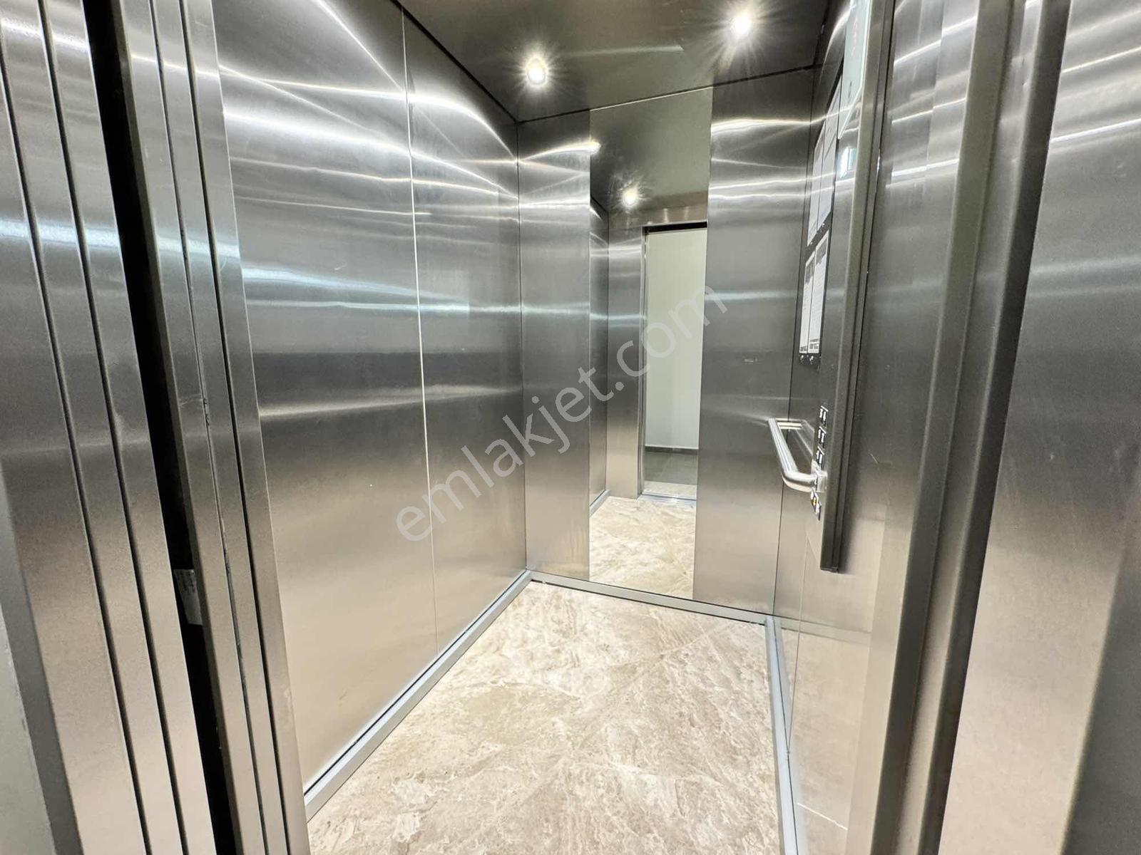 Has Bahçe Evlerinde Peyzaj Cepheli Prestijli 4+1 Kiralık - Görsel 27