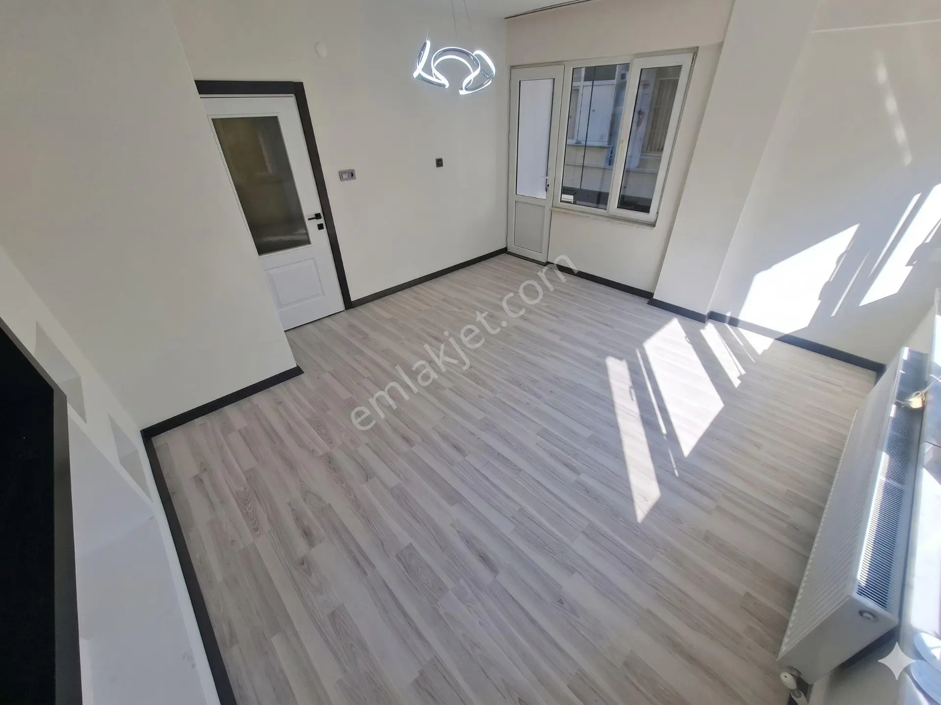 Aktif’ten Altınkum’da Denize 300 Metre Mesafede, Merkezi Konumda Cam Balkonlu Fırsat 2+1 Daire! - Görsel 28
