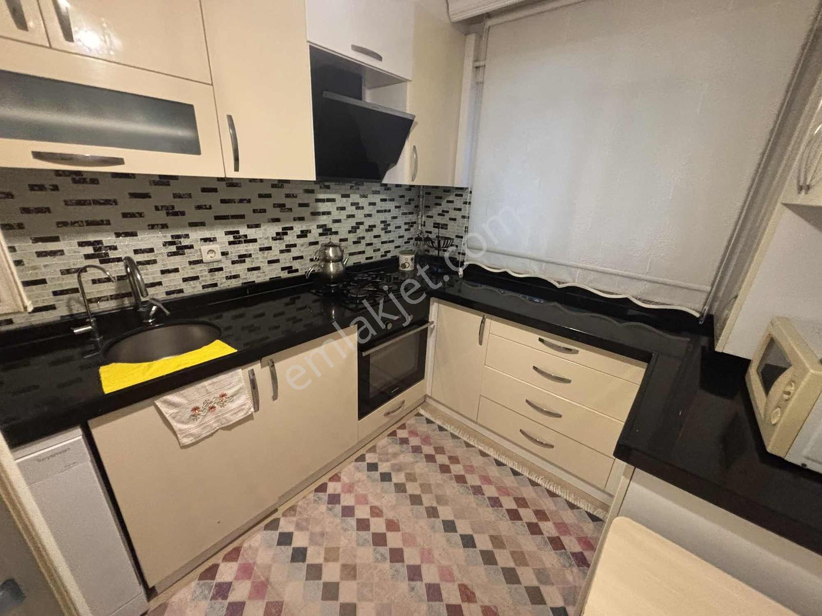 F-l Emlaktan Metro Yakını Full Eşyalı 3+1 135 M2 - Görsel 12