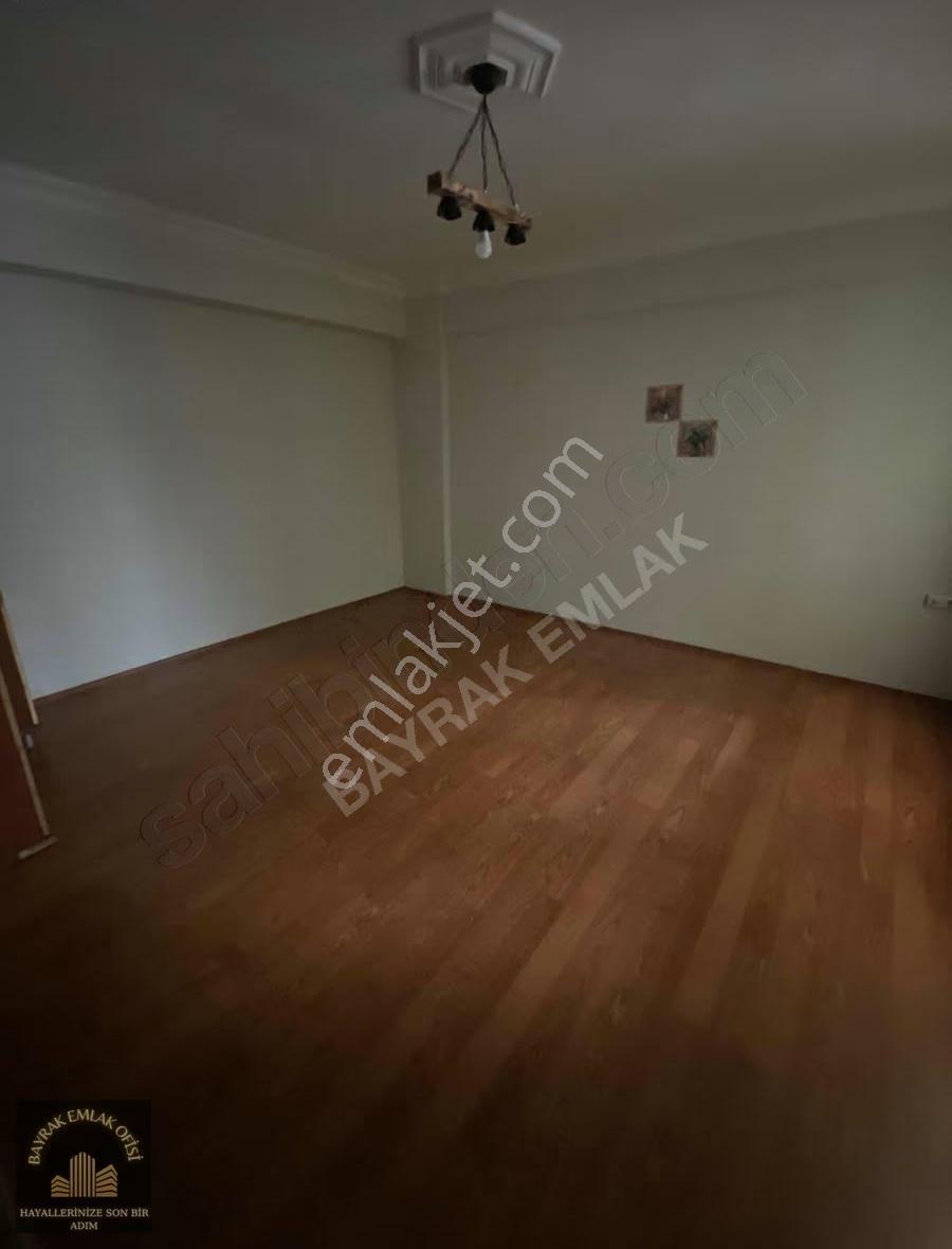 Balıkesir Edremit Cumhuriyet Mahallesinde Kiralık 3+1 - Görsel 15