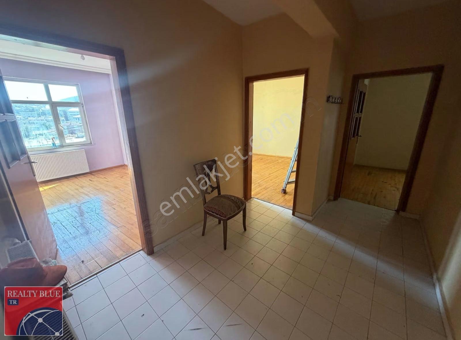 Mecidiye Mahallesinde 3+1 Kiralık Daire - Görsel 3