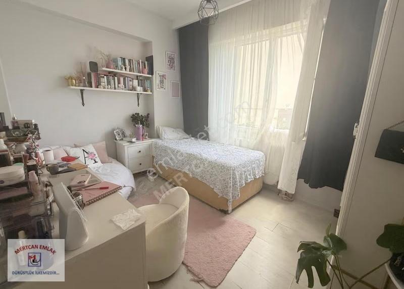 Mertcan'dan Güvenlikli Site İçi İskanlı Balkonlu Ara Kat 3+1 - Görsel 6