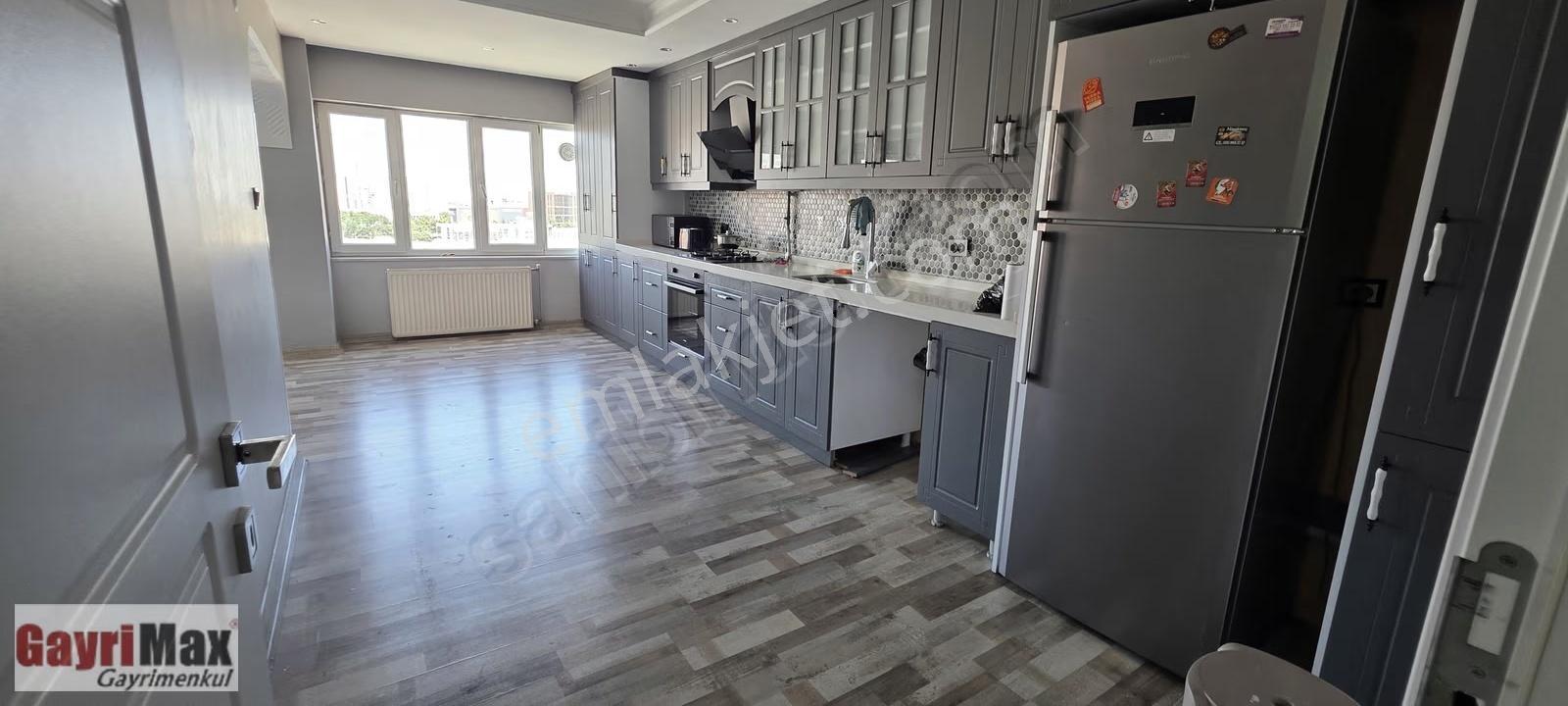 Beylikdüzü Ünde 3+1 Satılık Boş Daire İçi Yenilenmiş, Merkezde ! - Görsel 5