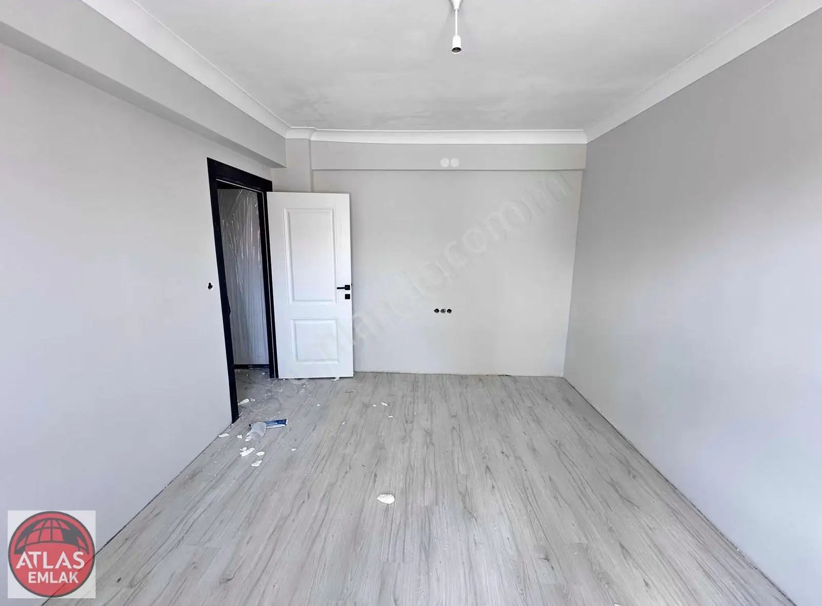 Atlas'tan Dev Balkonlu Güneycephe Şehir Manzaralı Kilerli - Görsel 5