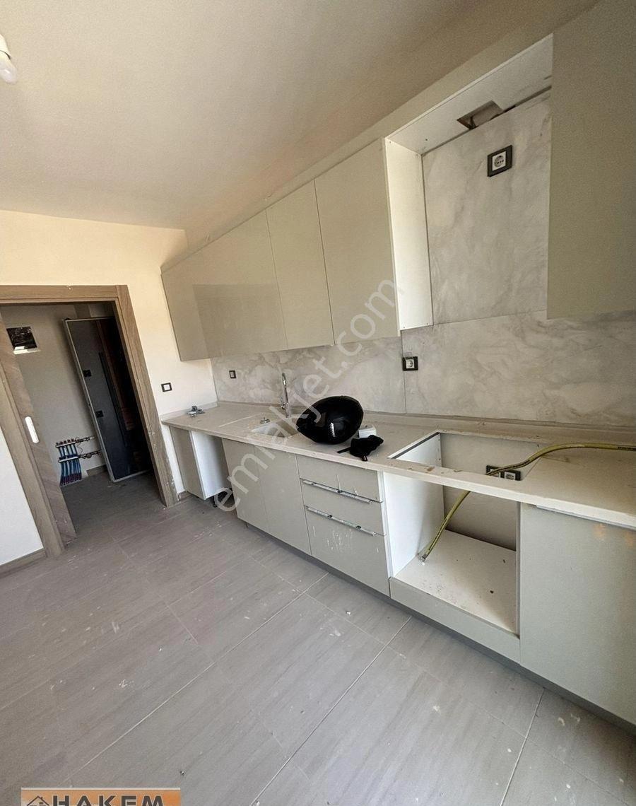 Göztepe Toki’lerinde 2+1 Zemin Kat Yıllık Kiralık Daire