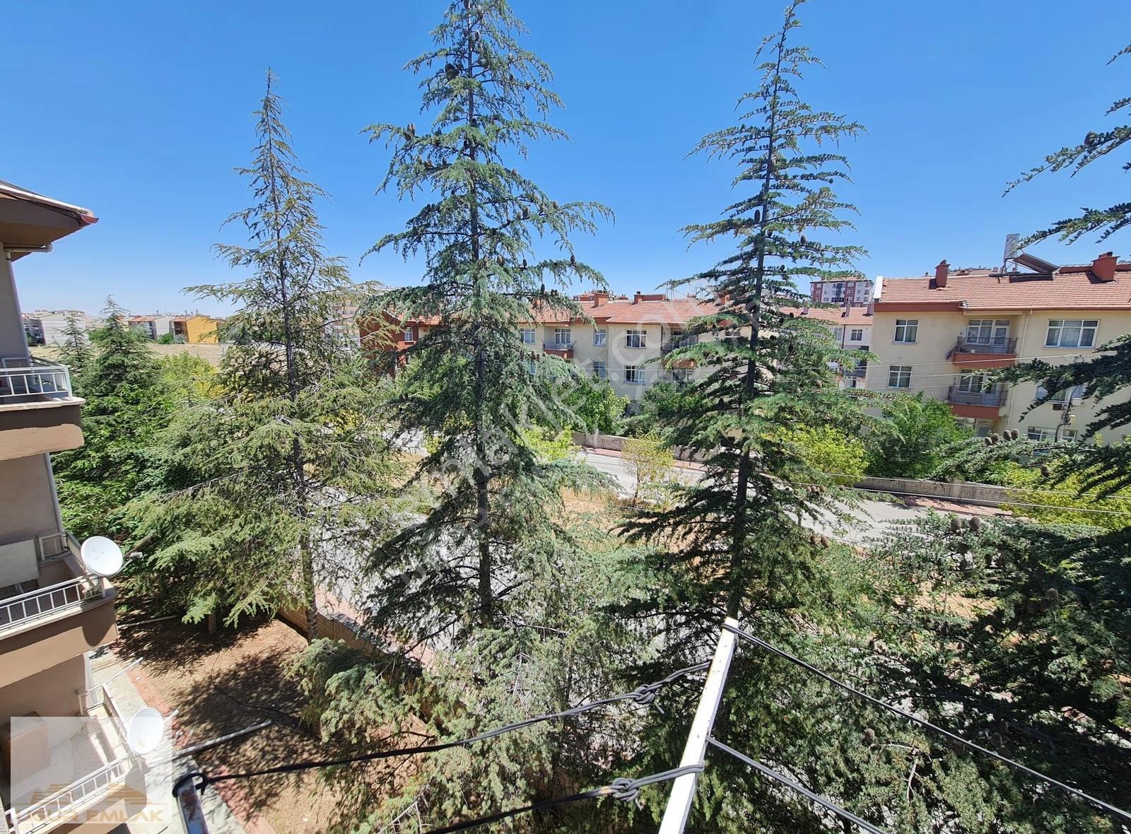Bosna Hersek'te Üniversite Yakını Kiralık 3+1 Daire - Görsel 12