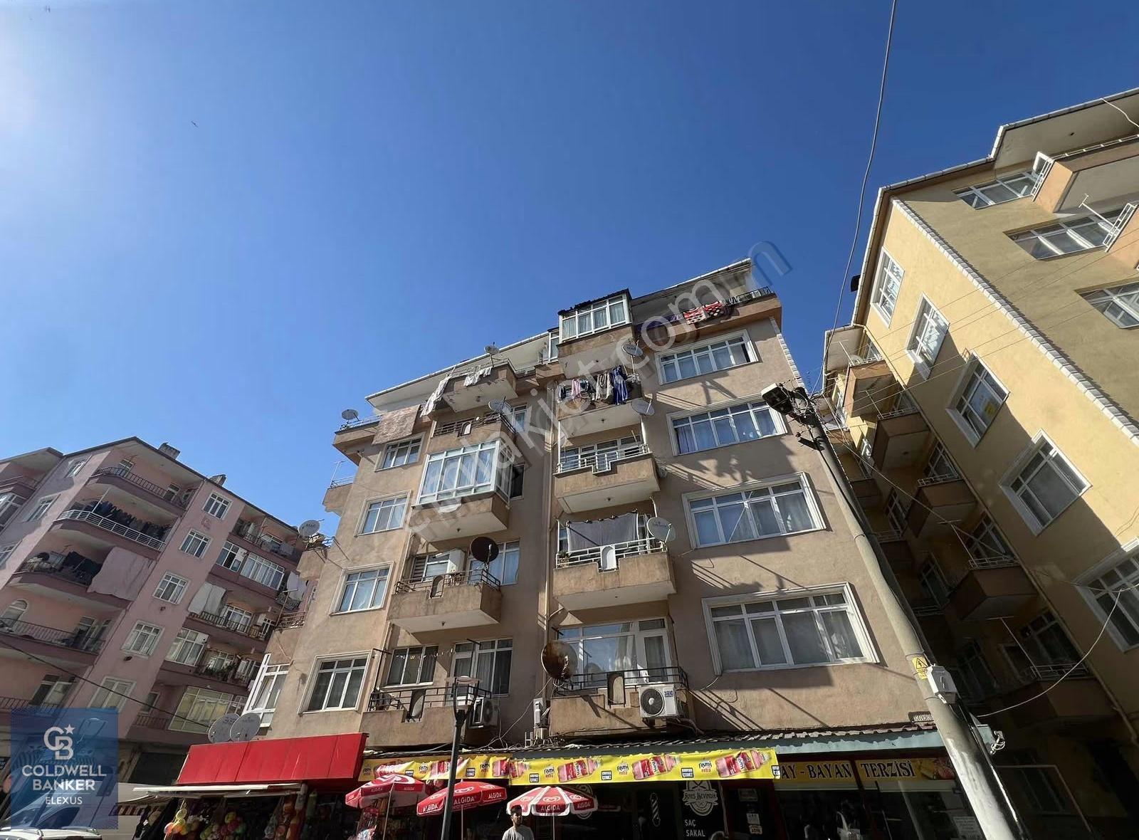 Cb Elexus| Çarşı Merkez'de 2+1 Arakat Satılık Daire