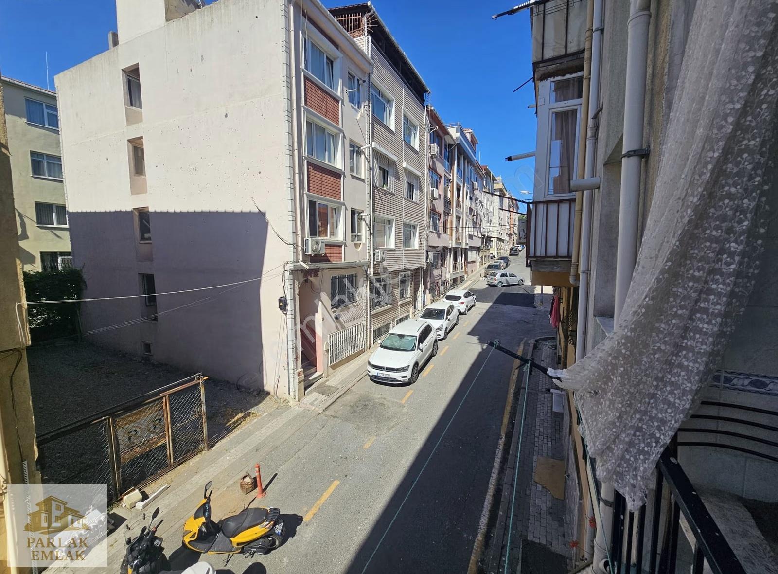 Parlak'tan Fıstıkağacında Balkonlu 2+1 Ferah Daire!! - Görsel 31
