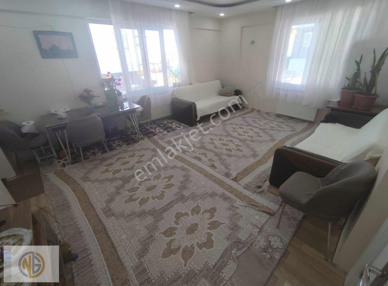 Abdülhamithanda Satılık Site İçi Balkonsuz Piyasanın En Uygunu