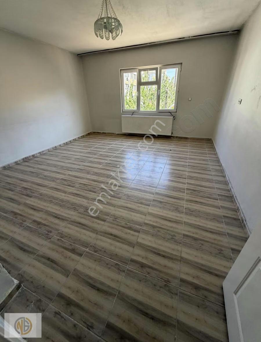 Güneş Sosyal Tesis Civarı Kiralık Doğalgazlı 2+1