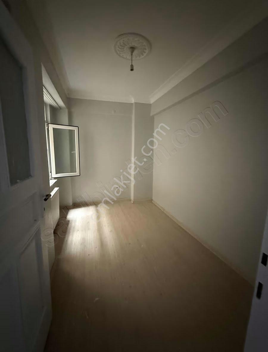Muhacır Mah'de Kiralık 2+1 Ara Kat Daire - Görsel 15